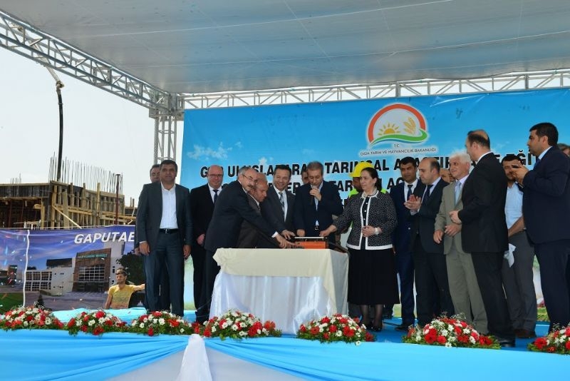 Minister Eker Opens The Solar Power Plant To Service